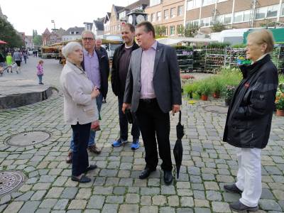 Treffen auf dem Marktplatz 