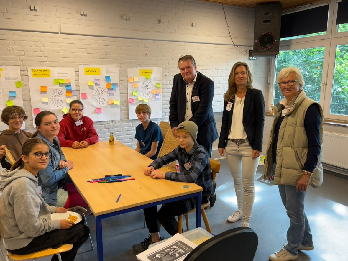 Simon Bussenius, Inga Johnsen, Ulrike Michaelsen (v.l.n.r.)